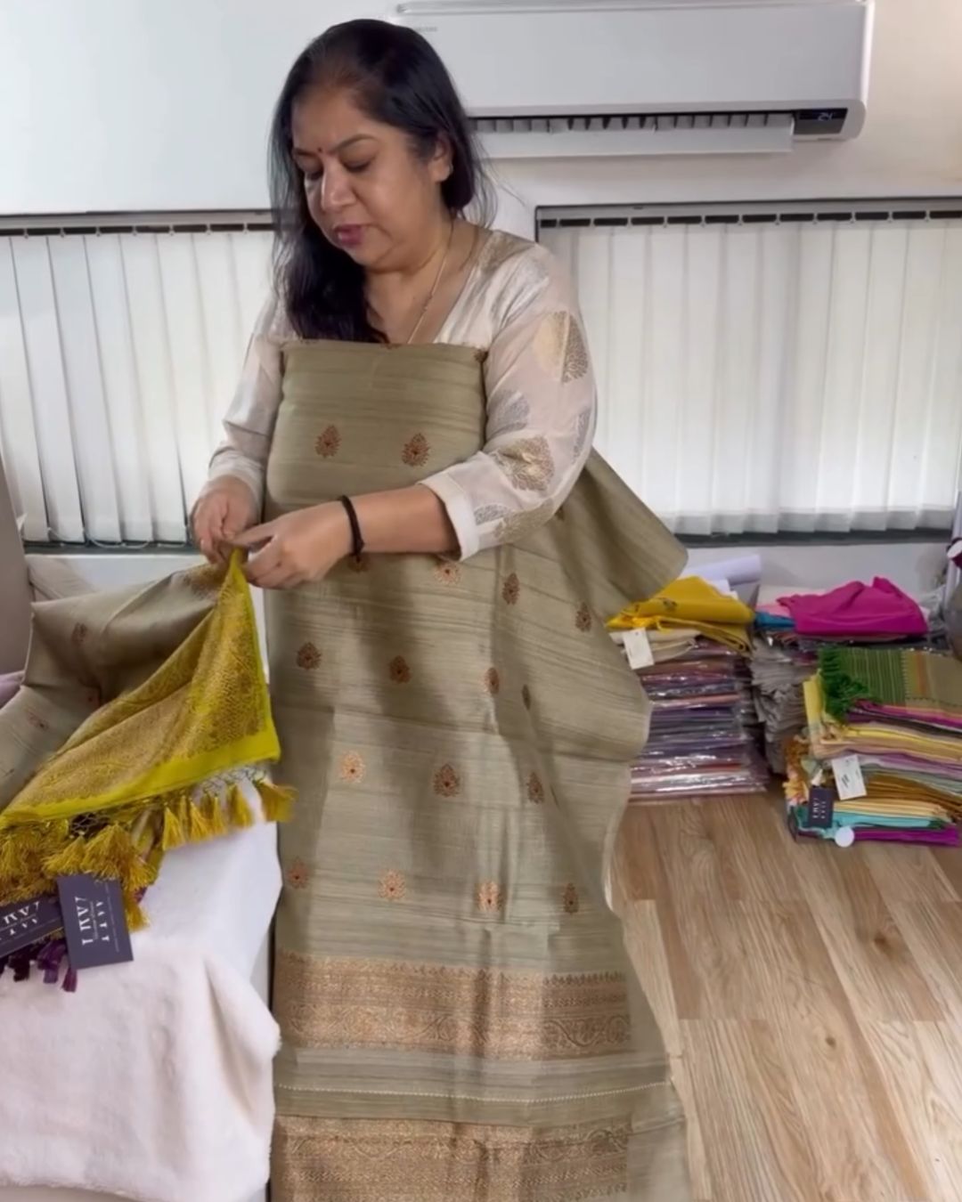 Raw Weave Jari Suit Set